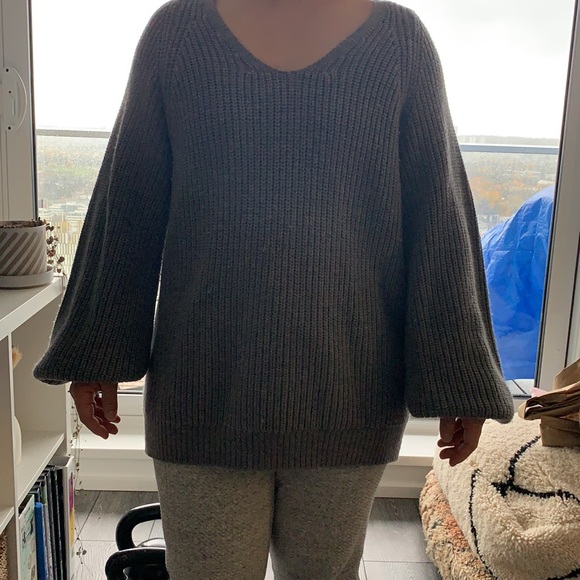 Babaton v neck sweater - Picture 5 of 6